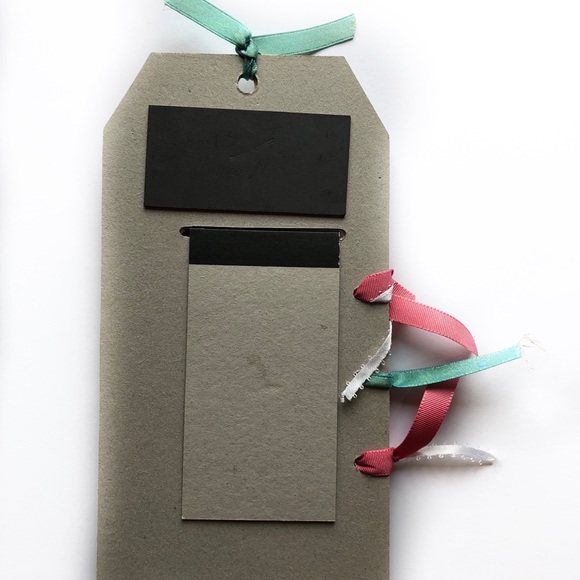 Notepad, Bookmarks, and Buttons - Picture 3 of 7